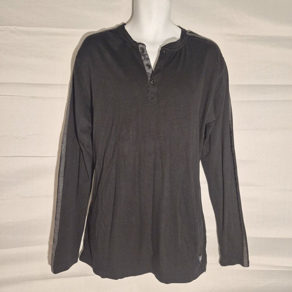 RED BULL Signature series long sleeved jersey style shirt in size XL